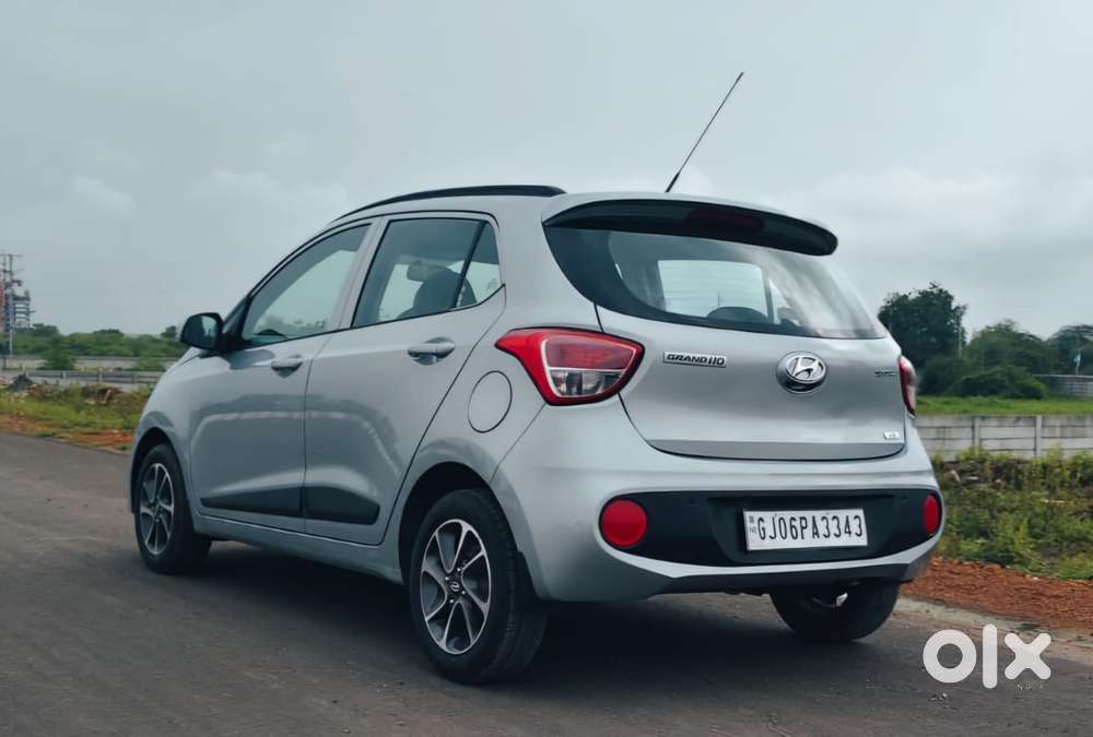 Hyundai Grand I10 Sportz (o) 1.2 At Vtvt, 2019, Petrol