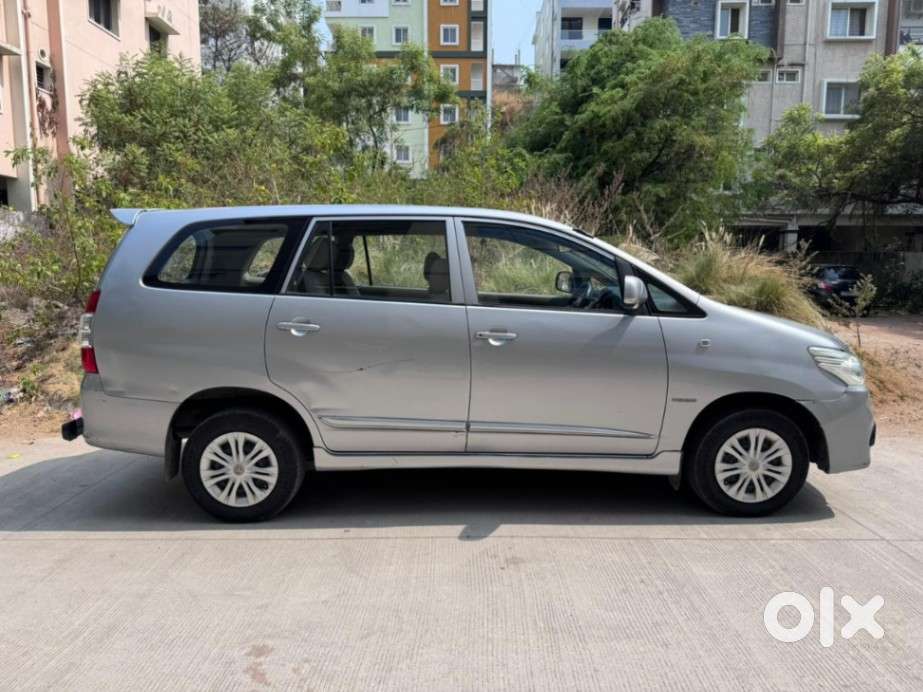 Toyota Innova 2.5 G (diesel) 7 Seater Bs Iv, 2016, Diesel