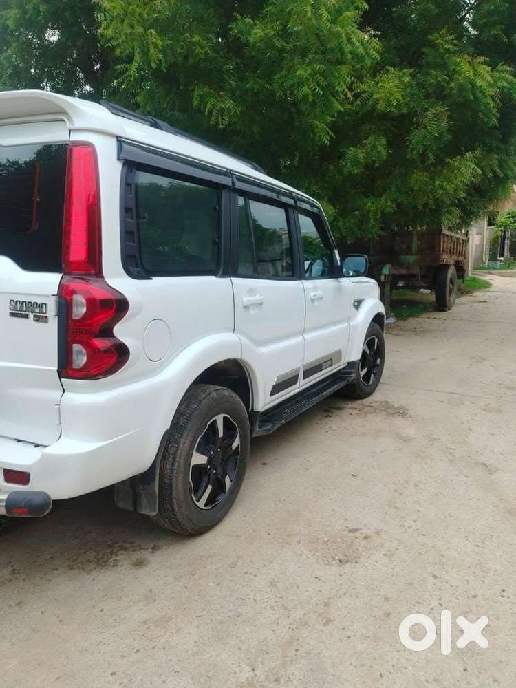 Mahindra Scorpio Classic Diesel 2025