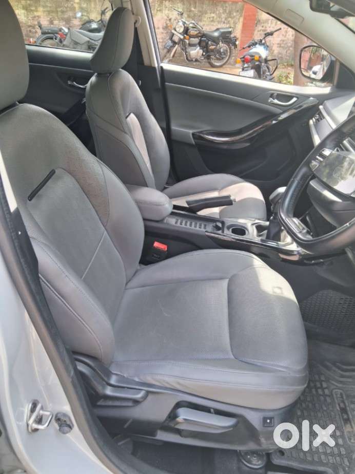 Tata Nexon Fearless Plus (ps)  1.2 Petrol Dca (adas), 2025, Petrol