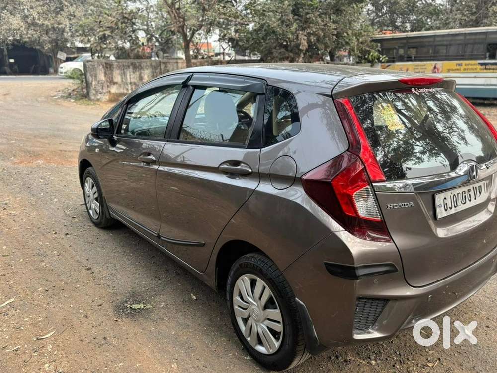 Honda Jazz 2017 Diesel 142000 Km Driven With Service Record