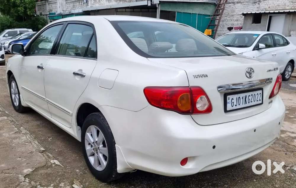 Toyota Corolla Altis 2010 Petrol Well Maintained
