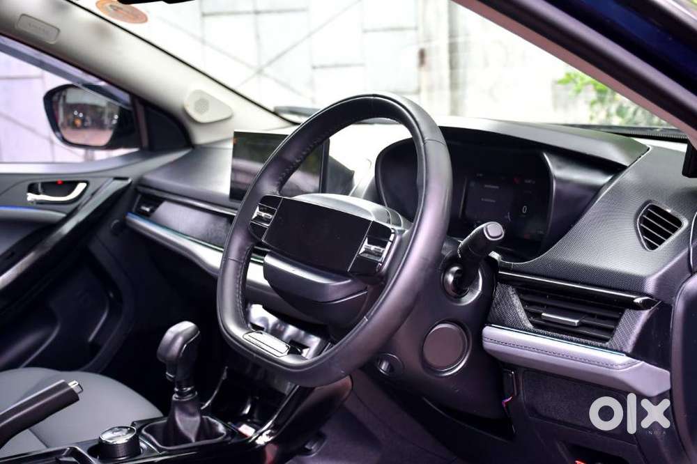 Tata Nexon, 2025, Petrol