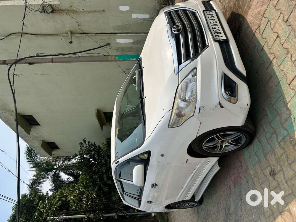 Innova 2015 Brand New Condition