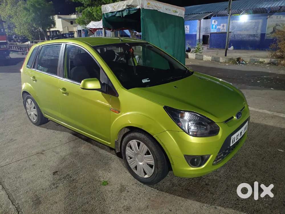 Ford Figo Petrol ZXI 2010 variant
