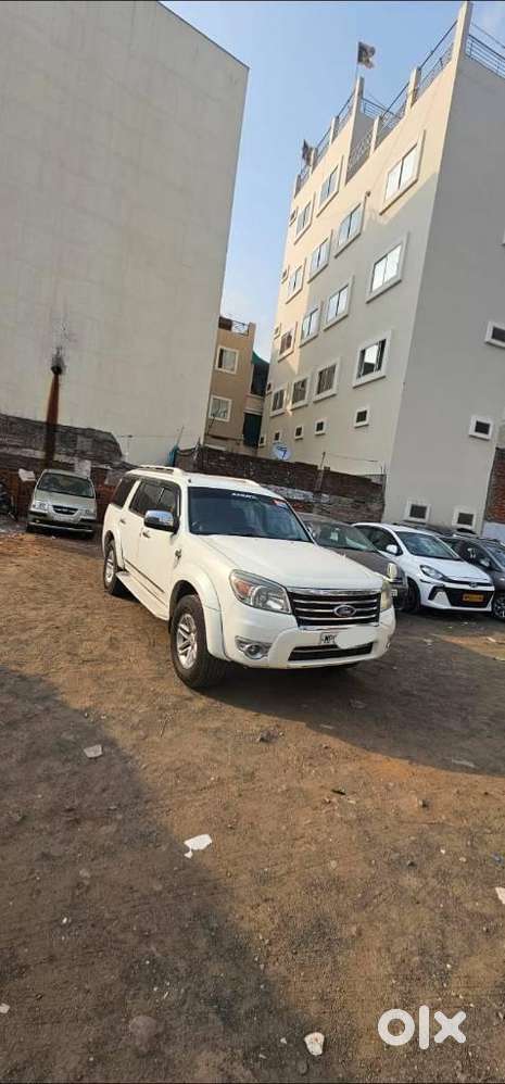 Ford Endeavour Titanium 2.2 4x2, 2012, Diesel