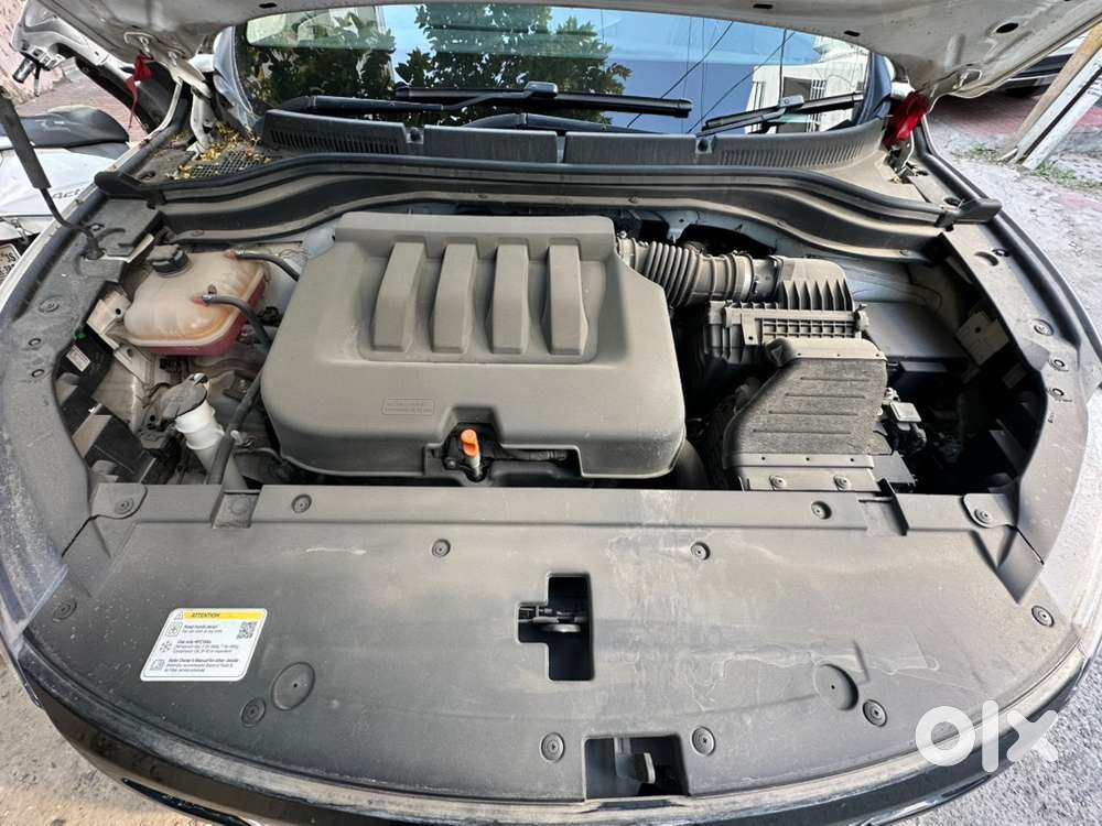 Mahindra Xuv700 Petrol 2023