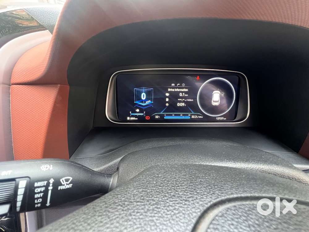 Hyundai Alcazar 2022 Petrol / 12750 Km Driven / Well Maintained