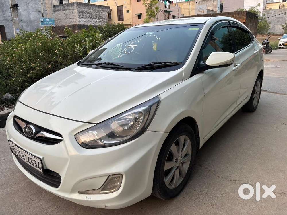 Verna 2013 Manual Top Model Fixed Price  / Only Genuine Buys Only Plz