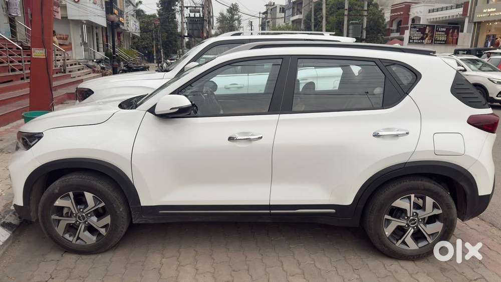 Kia Sonet 2023 Petrol 19000 Km Driven