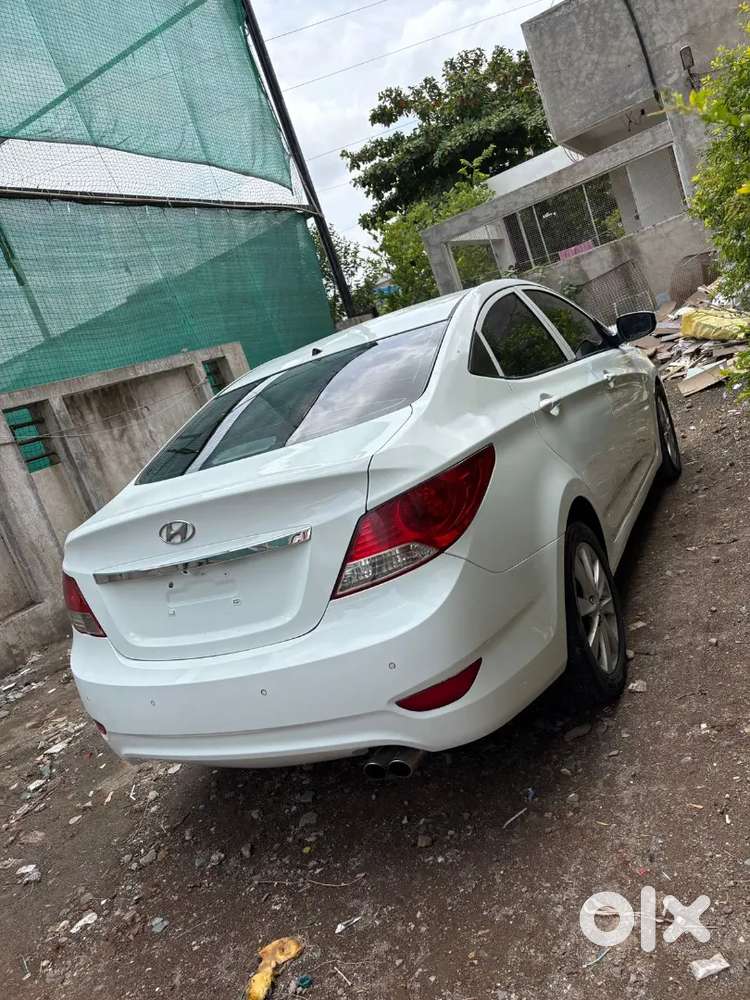 Hyundai Verna 2012