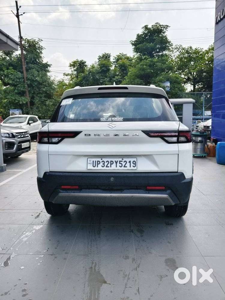 Maruti Suzuki Brezza 1.5 Lxi Smart Hybrid, 2024, Petrol