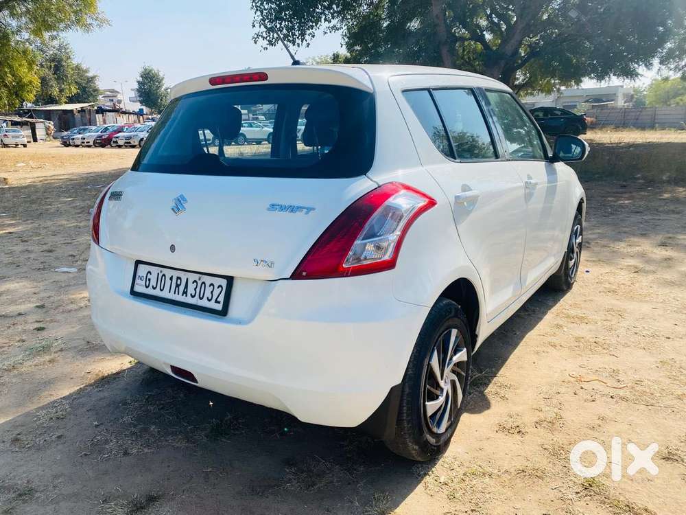 Maruti Suzuki Swift 2011-2014 Vxi, 2013, Petrol