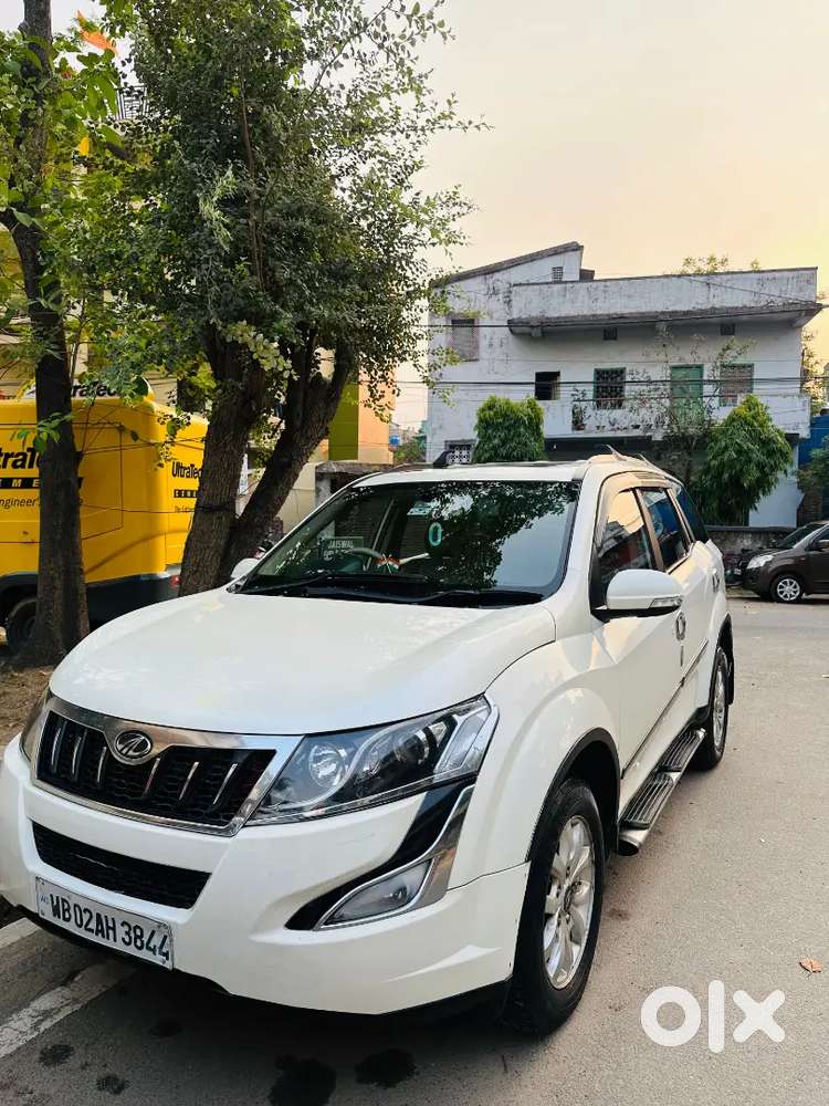 Very Good Condition Car Xuv. W10 Sunroof