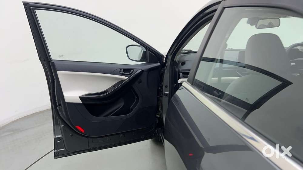 Tata Curvv Pure Plus S 1.2 Revotron Petrol 7dca, 2025, Petrol