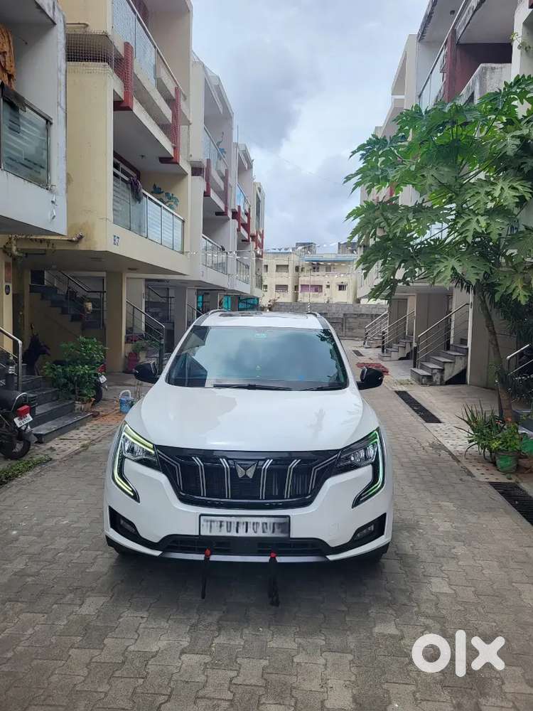2025 Model_mahindra Xuv700 Diesel Mt_ With Ext.warranty, Cmpy Service