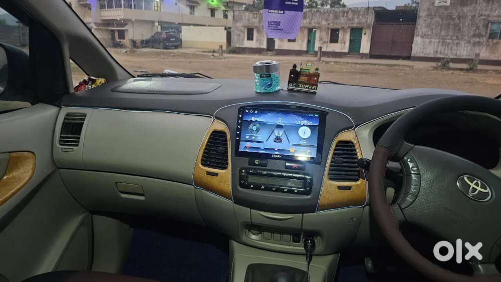 Toyota Innova 2012 Diesel 300000 Km Driven