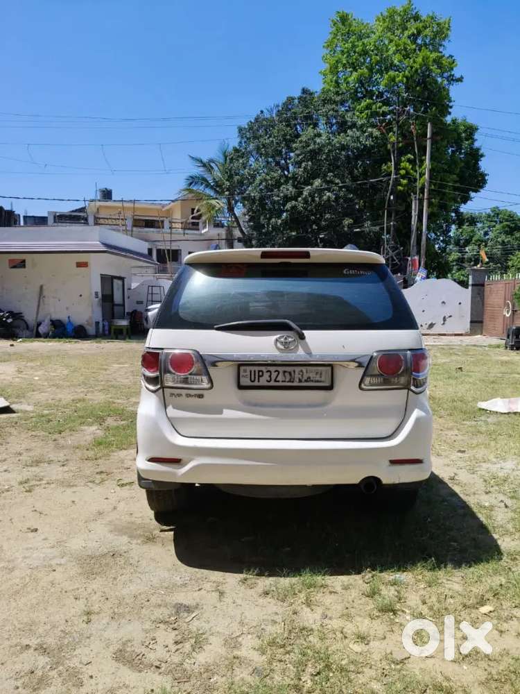 Toyota Fortuner 2013