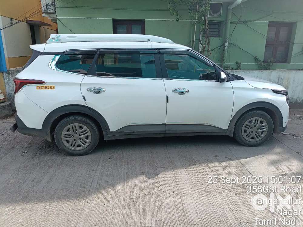 Kia Carens 2025 Cng & Hybrids 50000 Km Driven