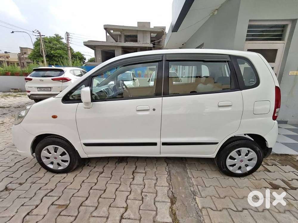 Maruti Suzuki Zen Estilo Vxi Bsiv, 2011, Cng & Hybrids