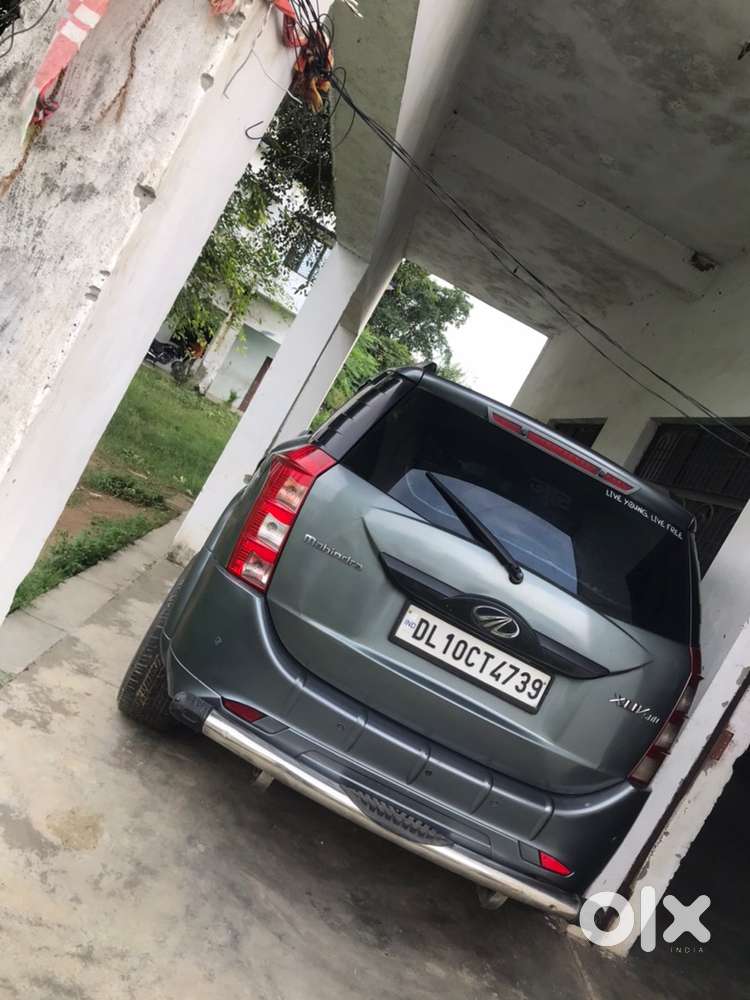 Mahindra Xuv500 2016 Diesel 100000 Km Driven