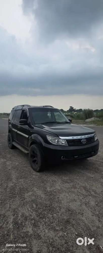Tata Safari Storme December 2016 Ex (black Colour)