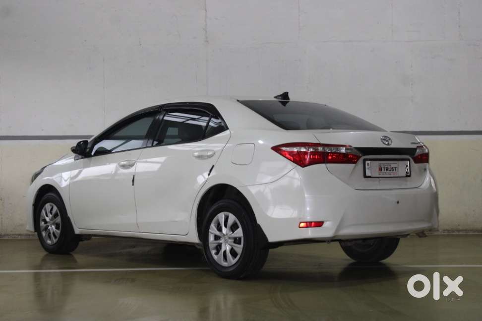 Toyota Corolla Altis [ ] 1.8 J, 2016, Petrol
