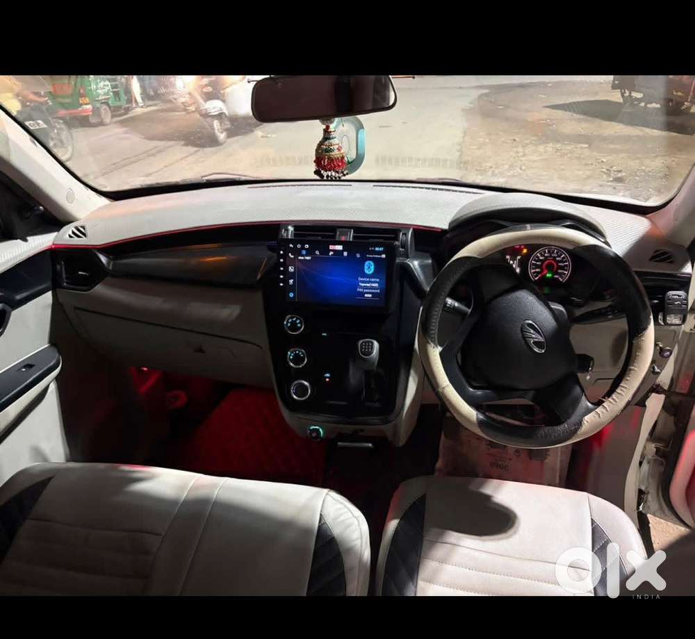 Mahindra Kuv 100 6 Seater 2nd Owner