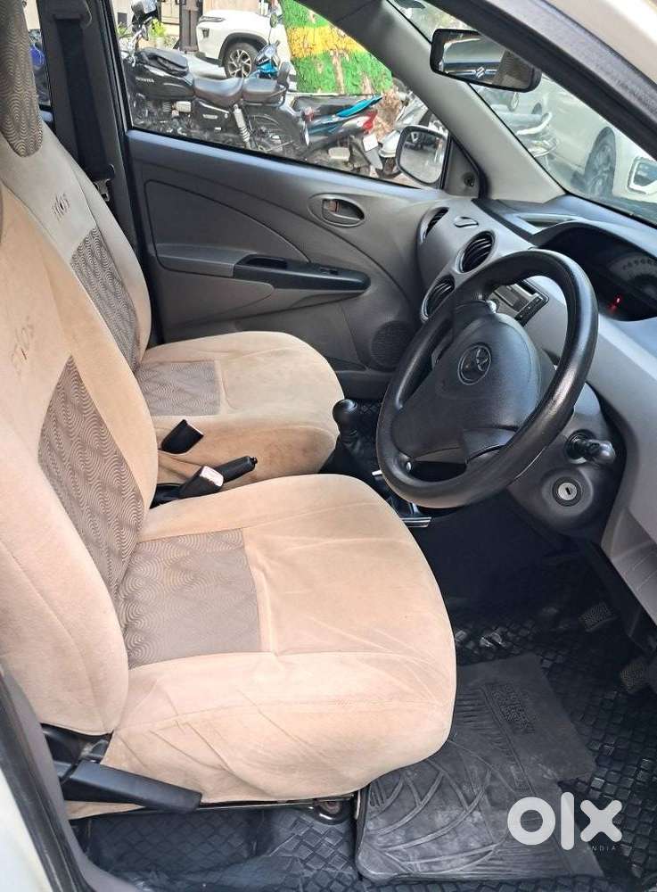 Toyota Etios Liva G Exclusive, 2011, Petrol