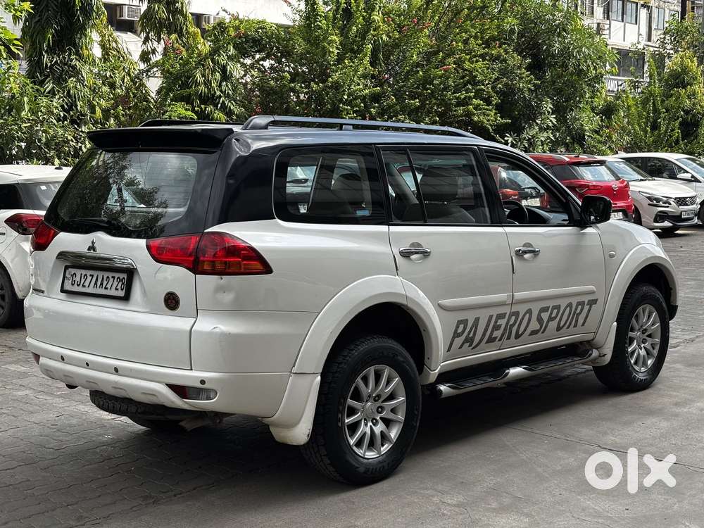 Mitsubishi Pajero Sport 4x4 Dual Tone, 2013, Diesel