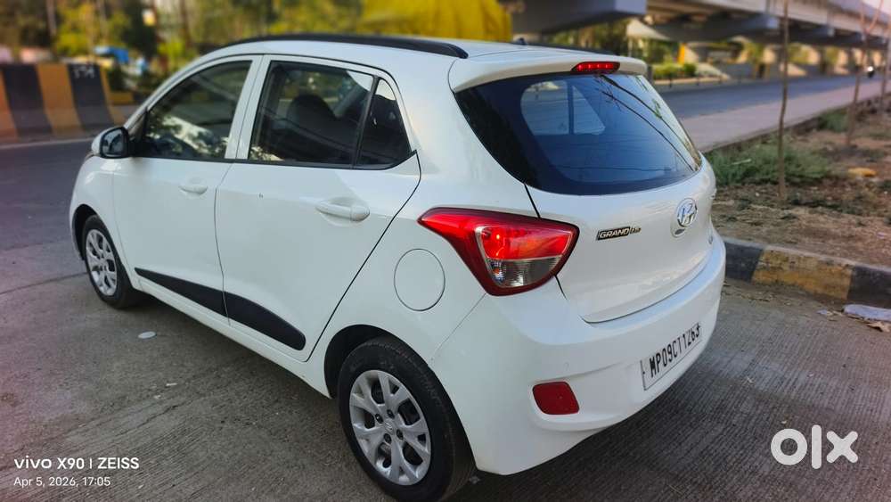 Hyundai Grand I10 Sportz Edition, 2015, Cng & Hybrids