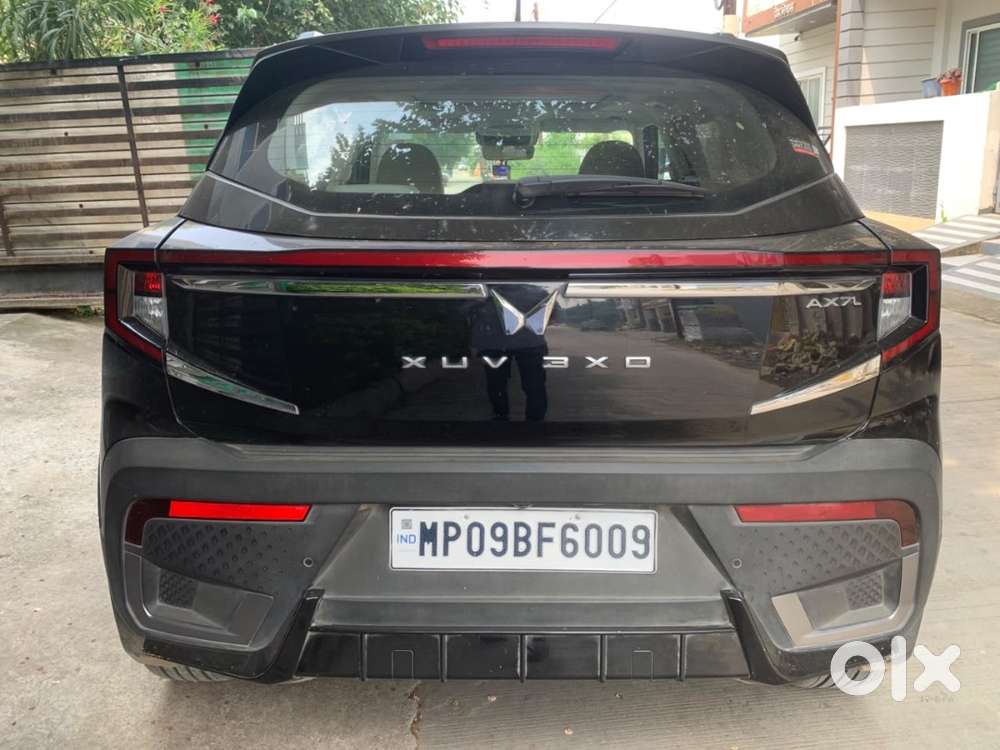 Mahindra Xuv300 Petrol 2025