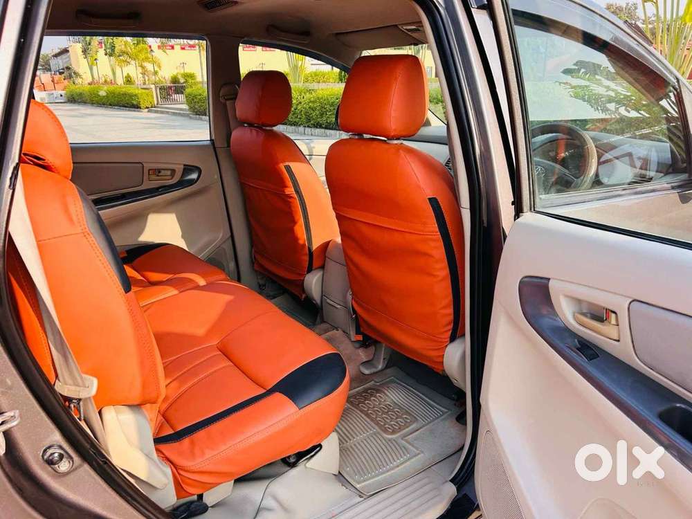 Toyota Innova 2.5 G (diesel) 8 Seater, 2012, Diesel