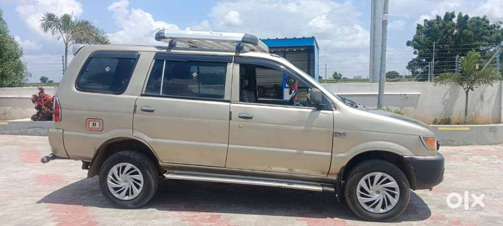 Chevrolet Tavera Neo 2012