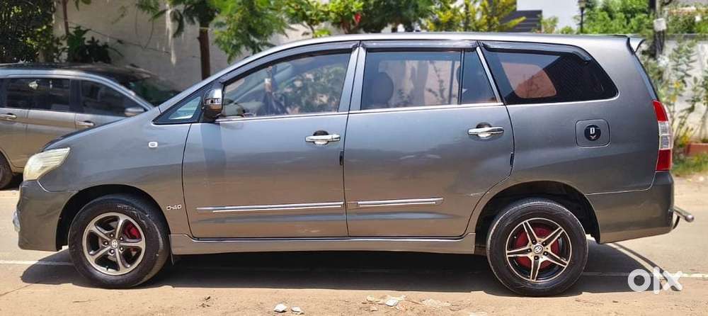 Toyota Innova 2.5 Gx 7 Str Bs-iii, 2012, Diesel