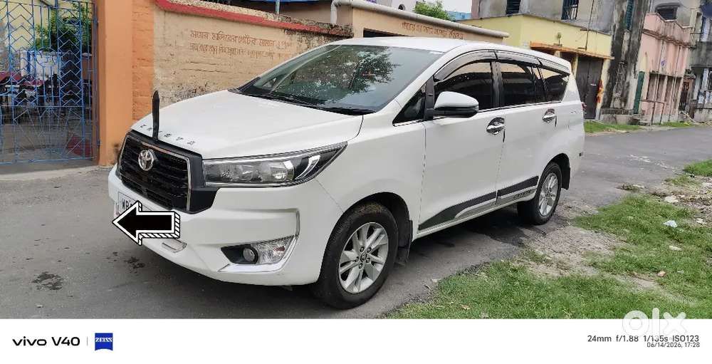 Toyota Innova Crysta 2.4 Mt 2018