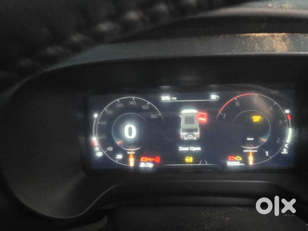 Mahindra Thar Roxx Ax7 L Diesel Mt 4wd, 2025, Diesel