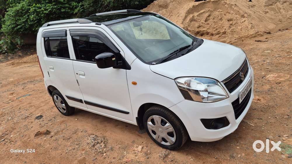 Maruti Suzuki Wagon R Vxi 1.0, 2016, Petrol