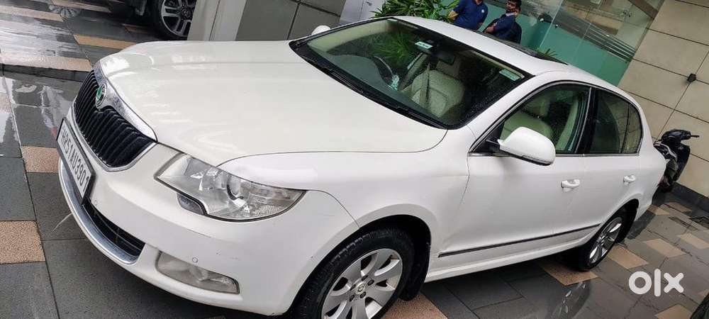 Skoda Superb 2013 Petrol Well Maintained