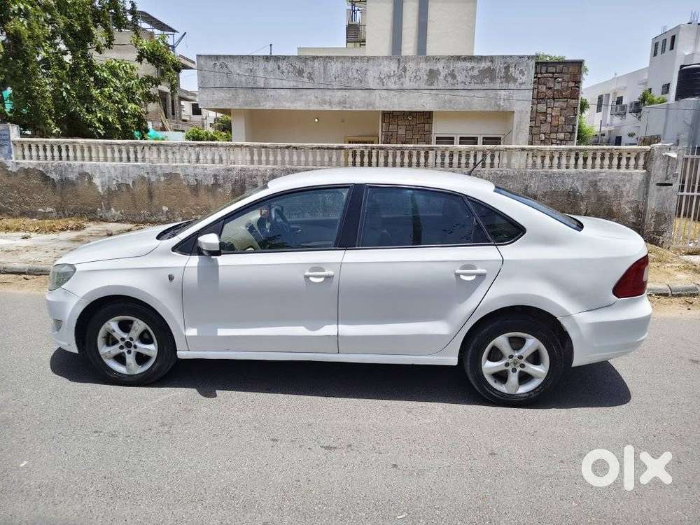 Skoda Rapid Elegance 1.6 Tdi Cr Manual, 2012, Diesel