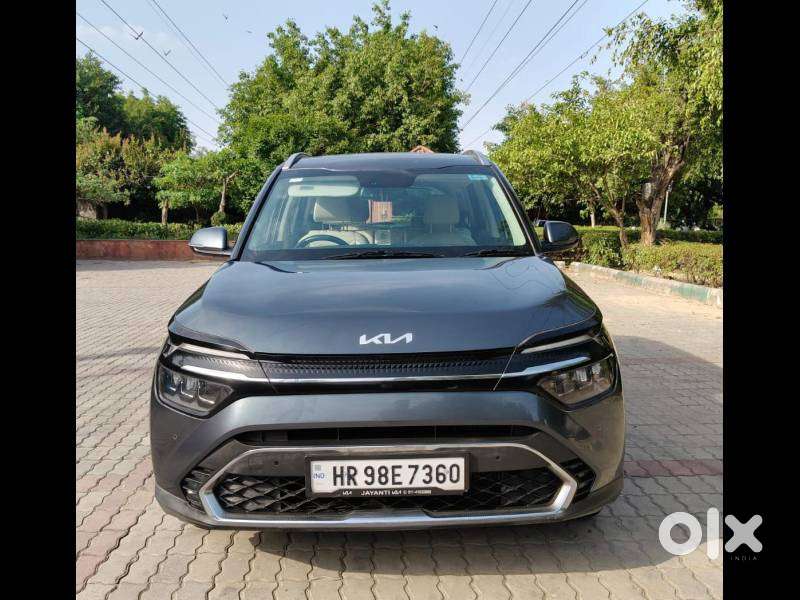 Kia Carens 1.4 Luxury 7 Str, 2022, Petrol