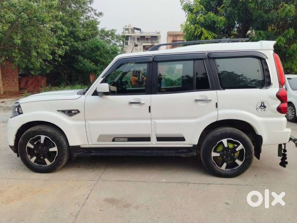 Mahindra Scorpio Classic 2.2 S 11 Mt 7 Str, 2024, Diesel