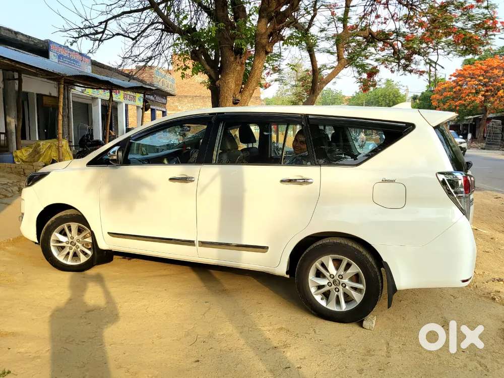 Toyota Innova Crysta 2016