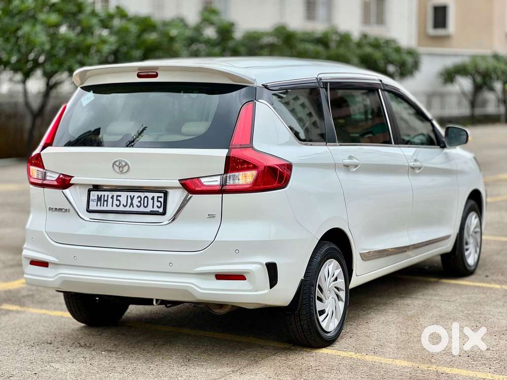 Toyota Rumion S Cng Manual Dual Tone, 2024, Cng & Hybrids