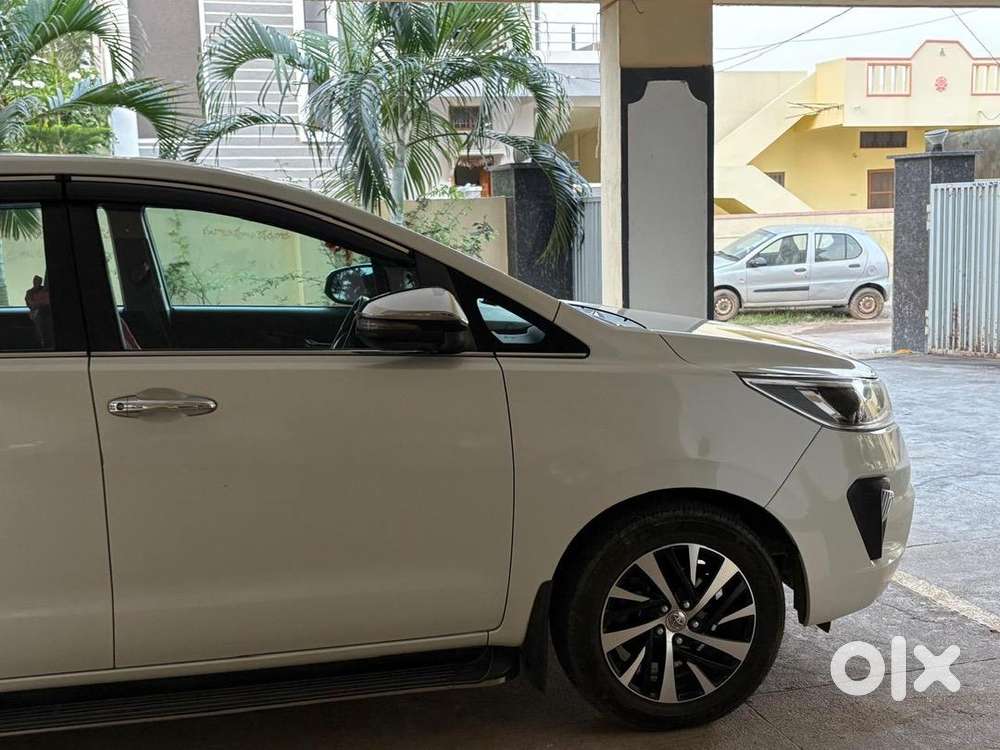 Toyota Innova Crysta 2021