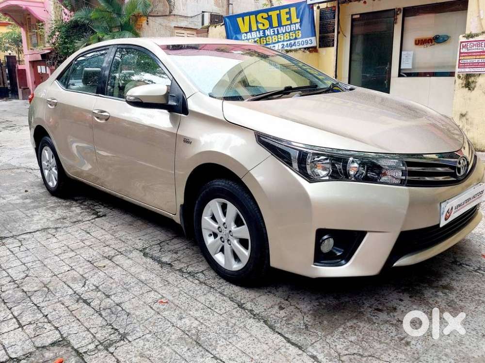 Toyota Corolla Altis G At, 2015, Petrol