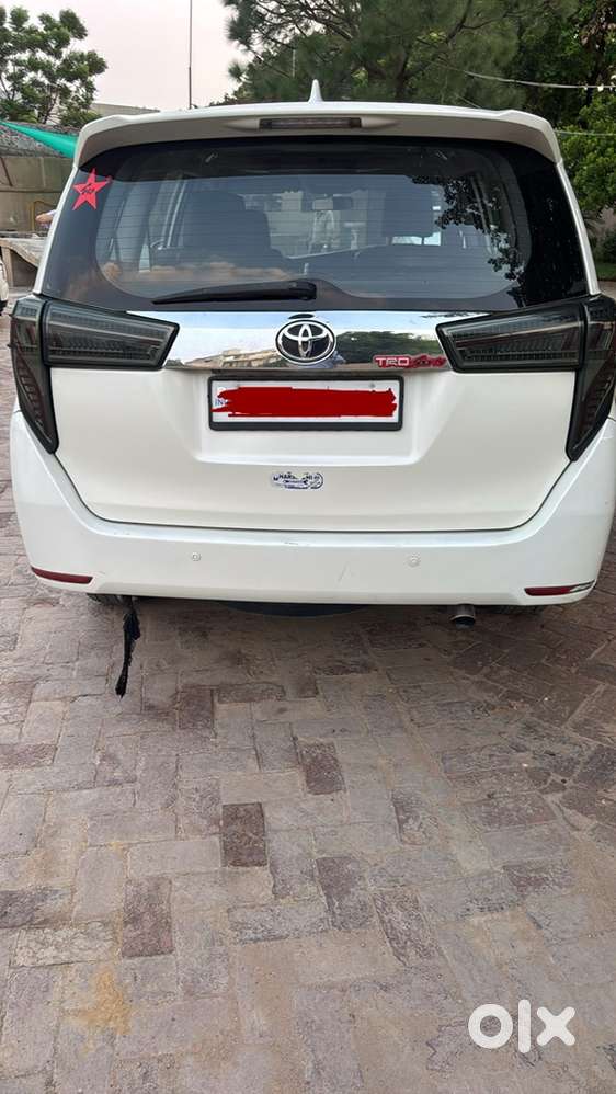 Toyota Innova Crysta 2016