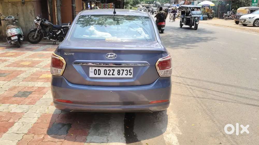 Hyundai Xcent 2015 Petrol 122000 Km Driven