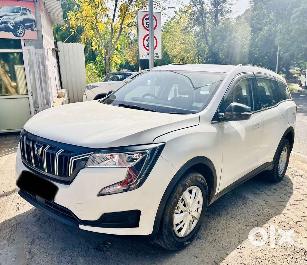 Mahindra Xuv700 2.2 Mx Diesel Mt 5 Str, 2023, Diesel