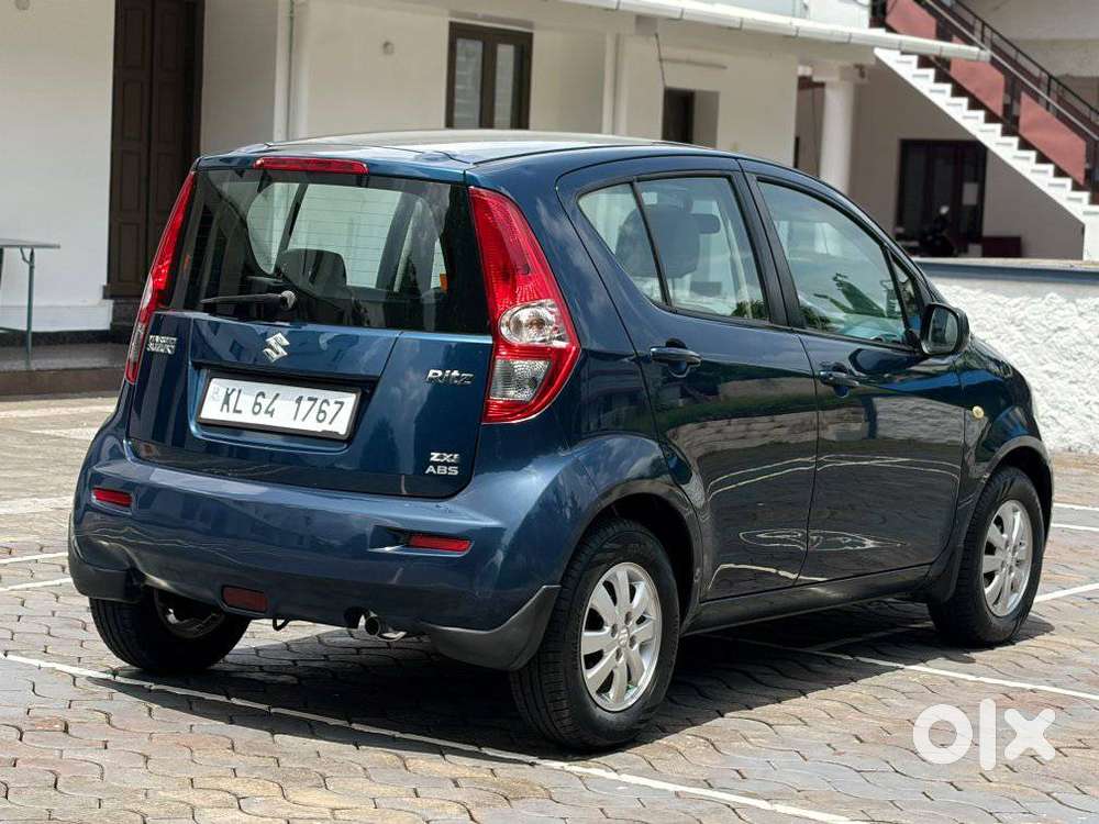Maruti Suzuki Ritz Zxi, 2012, Petrol